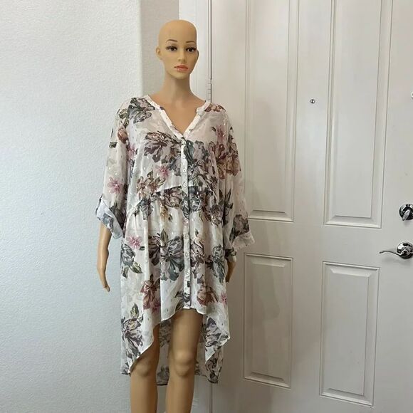 torrid Tops - Torrid Sz 4 Tunic Top V Neck 3/4 Roll Up Sleeve High Low Floral Sheer Cover Up